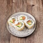 a CALIFORNIA SESAM MIT LACHS bei Shiho Sushi Leipzig